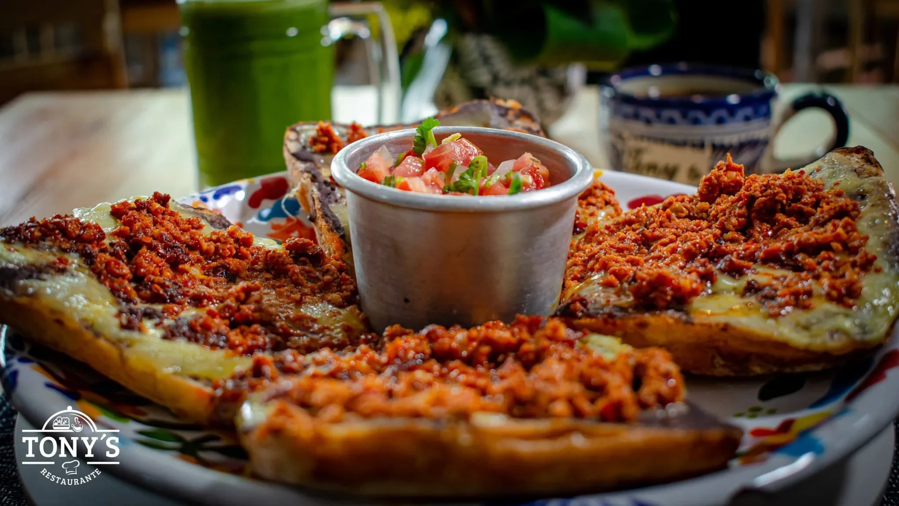 Molletes con chorizo